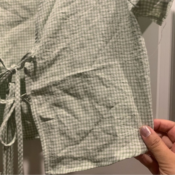 Gingham tie cropped shirt by zaful size 4 - Picture 2 of 6